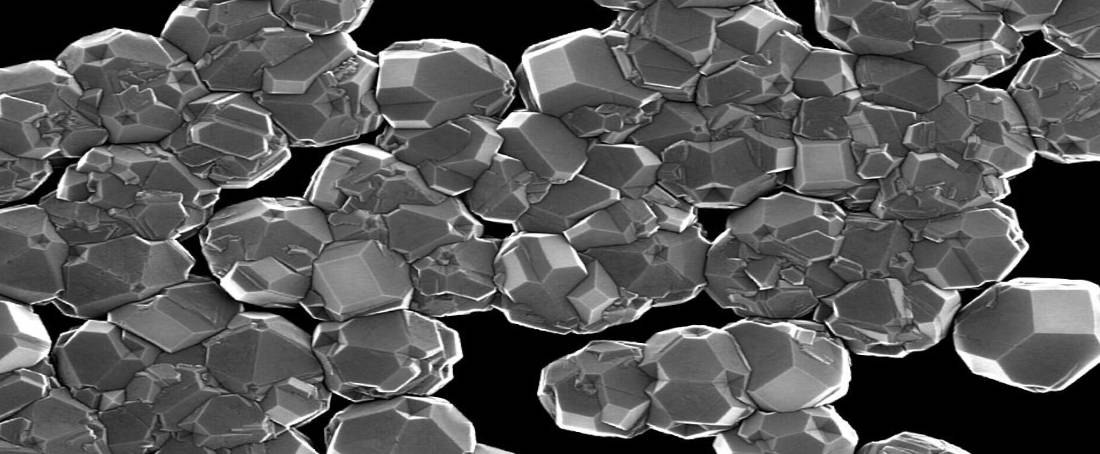 Nanodiamonds as a template for drug delivery and targeting